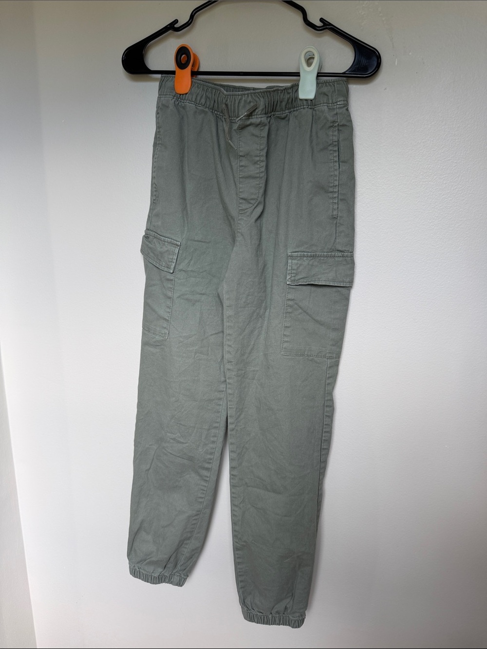 GAP Boys Cargo Pants in Olive Green